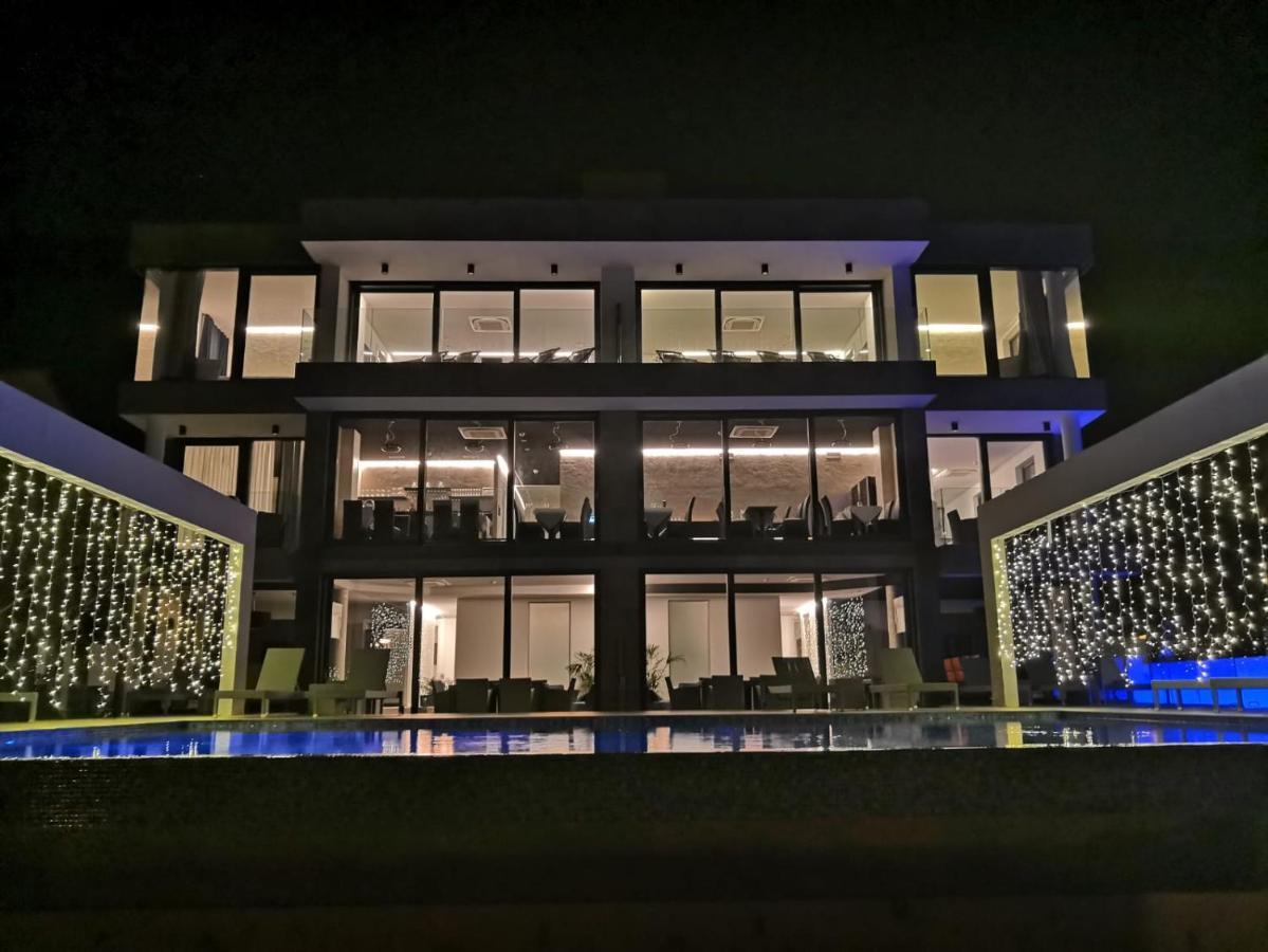 Sky Beach Aparthotel Marina Exterior photo